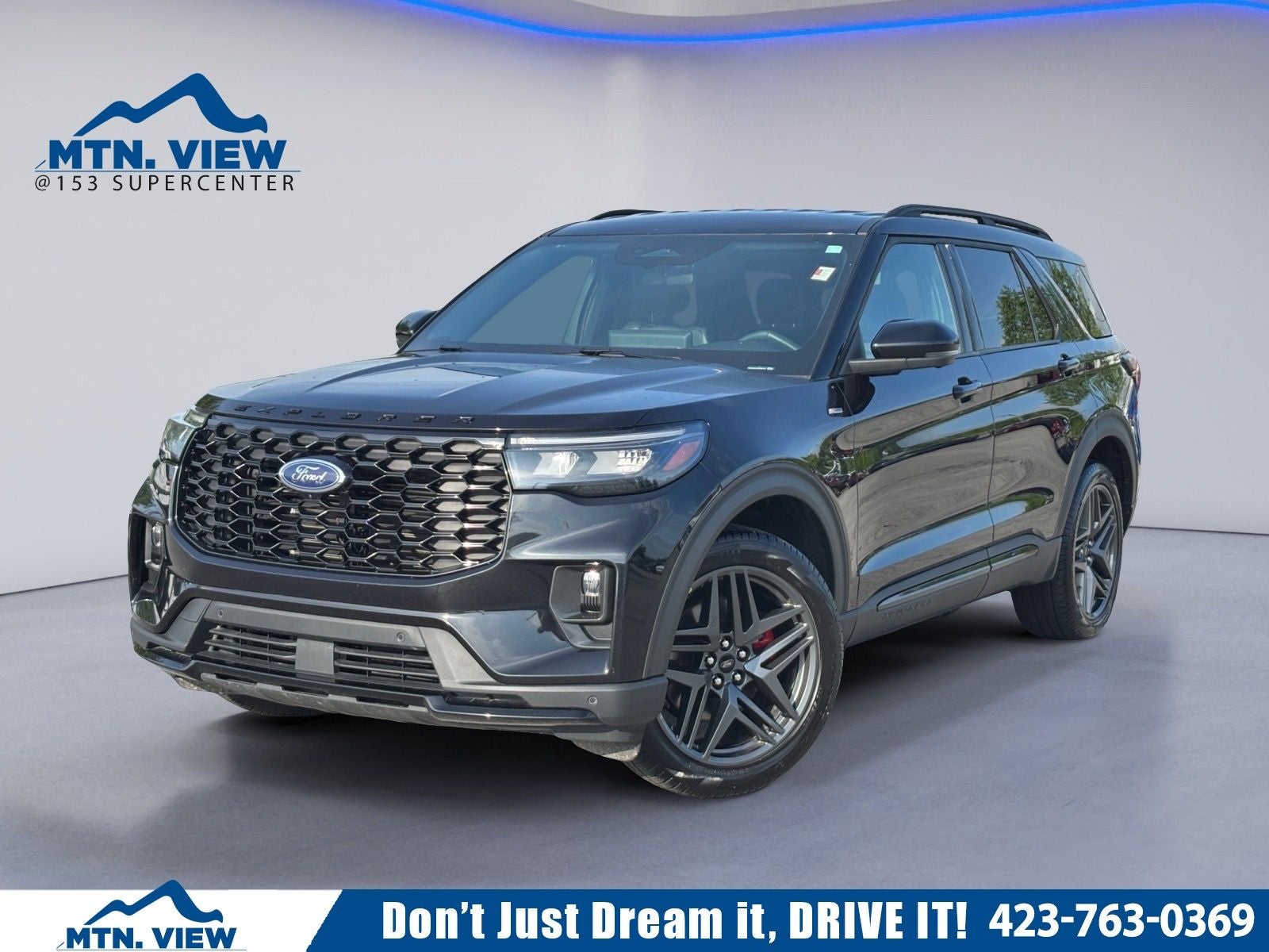 2025 Ford Explorer ST-Line in Black Metallic — front three-quarter view