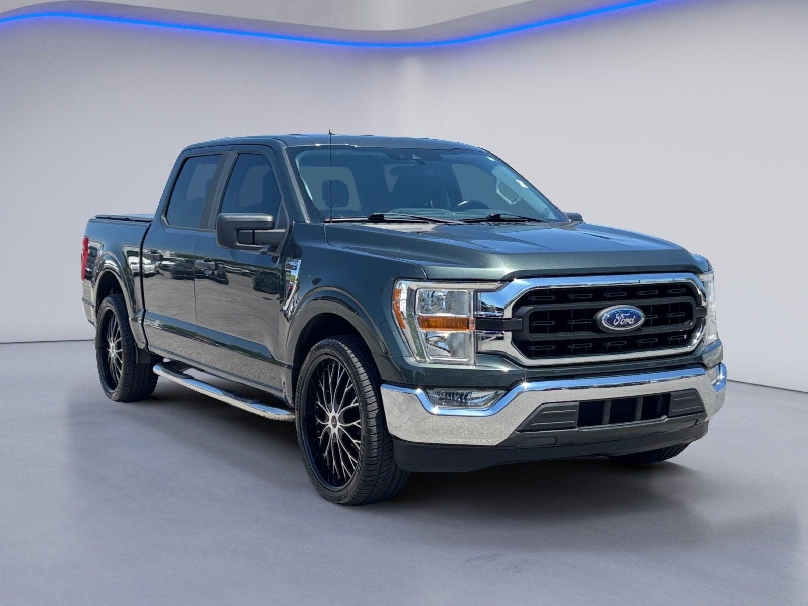 2021 Ford F-150 — interior view