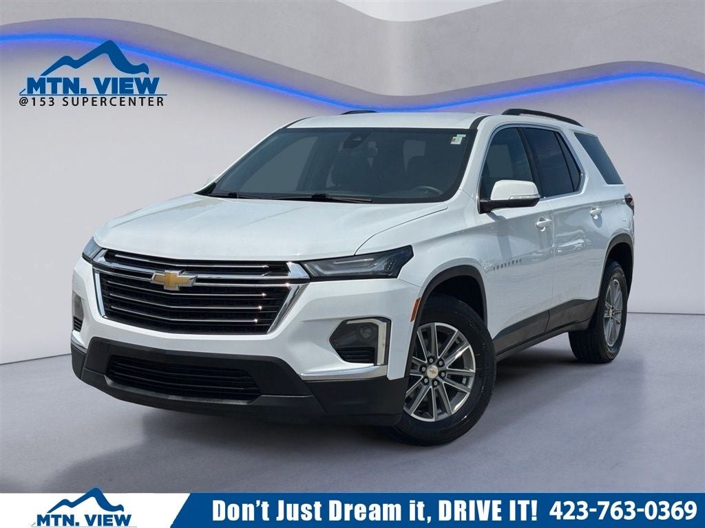 2023 Chevrolet Traverse LT Leather in Summit White — front three-quarter view