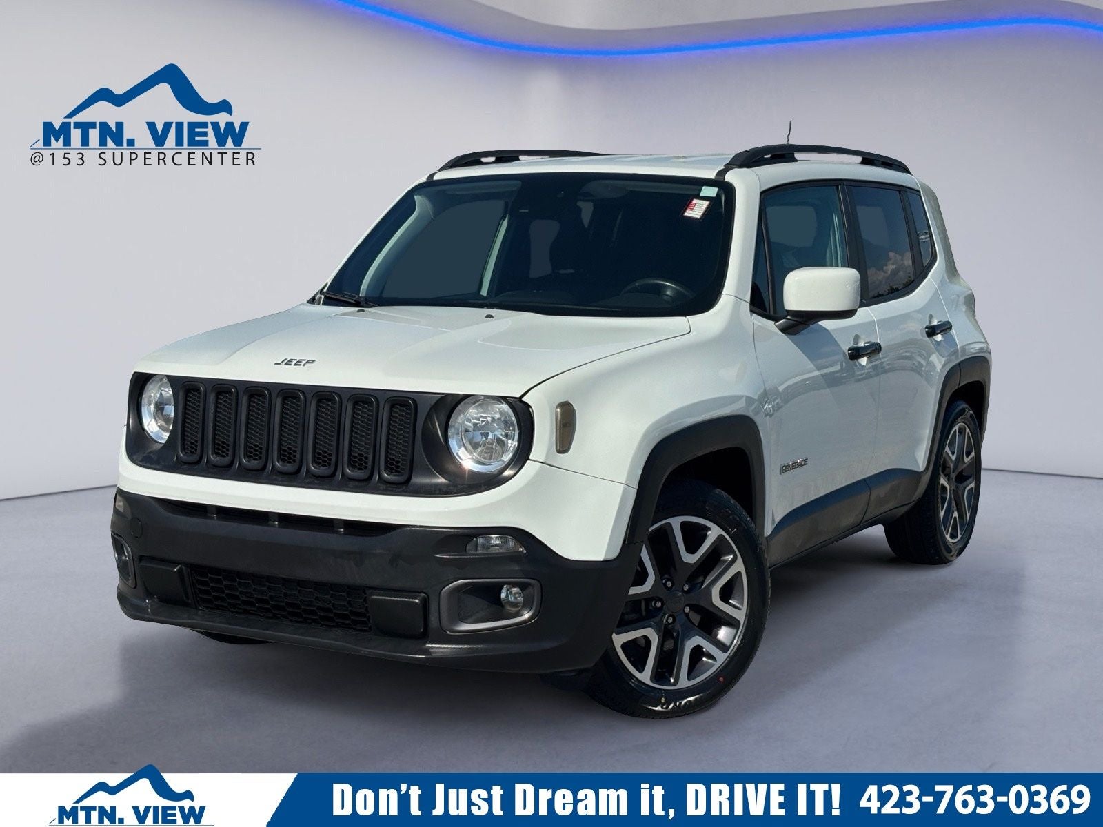 2018 Jeep Renegade Latitude in Alpine White — front three-quarter view